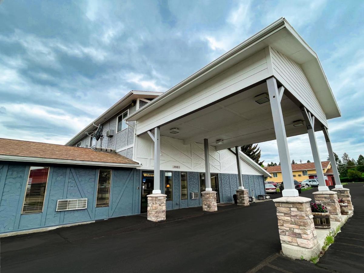 Super 8 By Wyndham Missoula/Brooks Street Hotel Екстериор снимка