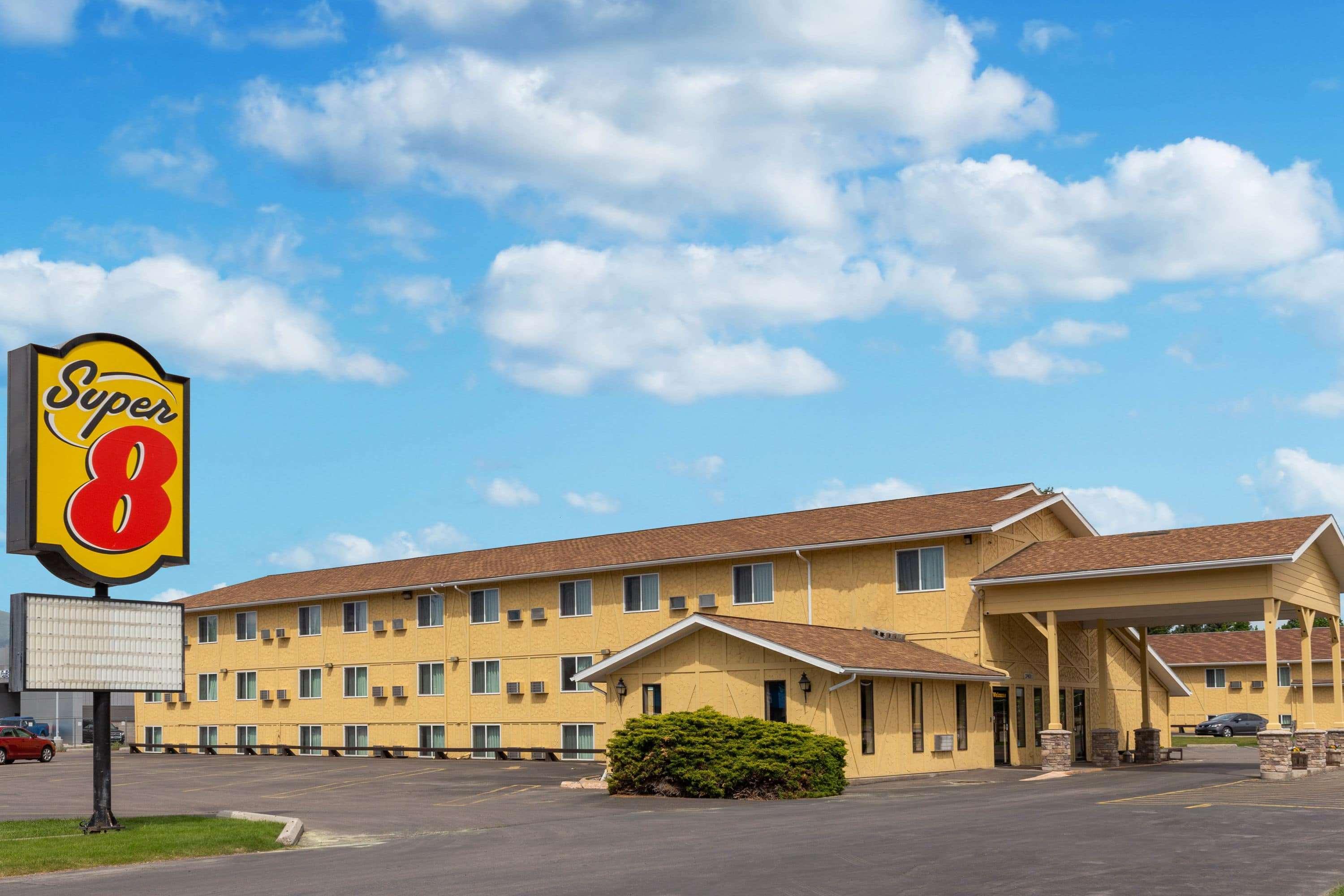 Super 8 By Wyndham Missoula/Brooks Street Hotel Екстериор снимка