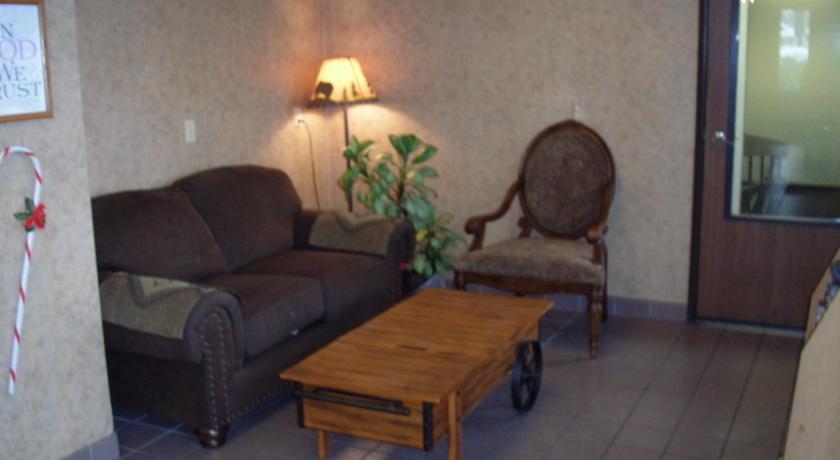 Super 8 By Wyndham Missoula/Brooks Street Hotel Екстериор снимка
